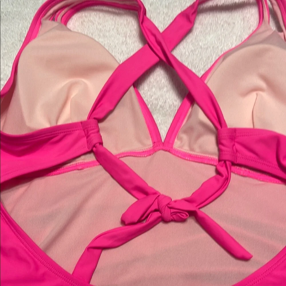 Cupshe Women's One Piece Swimsuit in Vibrant Pink - Picture 4 of 5